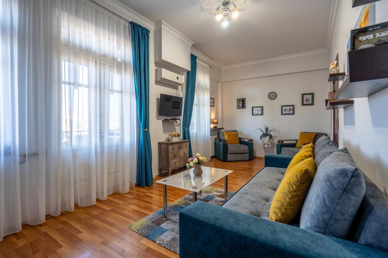 טביליסי Golden View Apartment מראה חיצוני תמונה